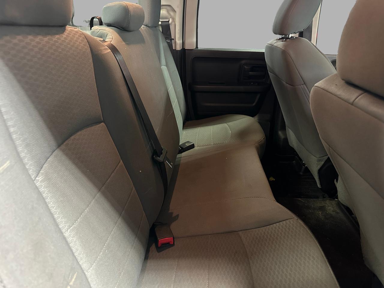 2017 RAM 1500 ST | CLEAN CARFAX | AWD | BACK UP CAM | BLUETOOTH Photo