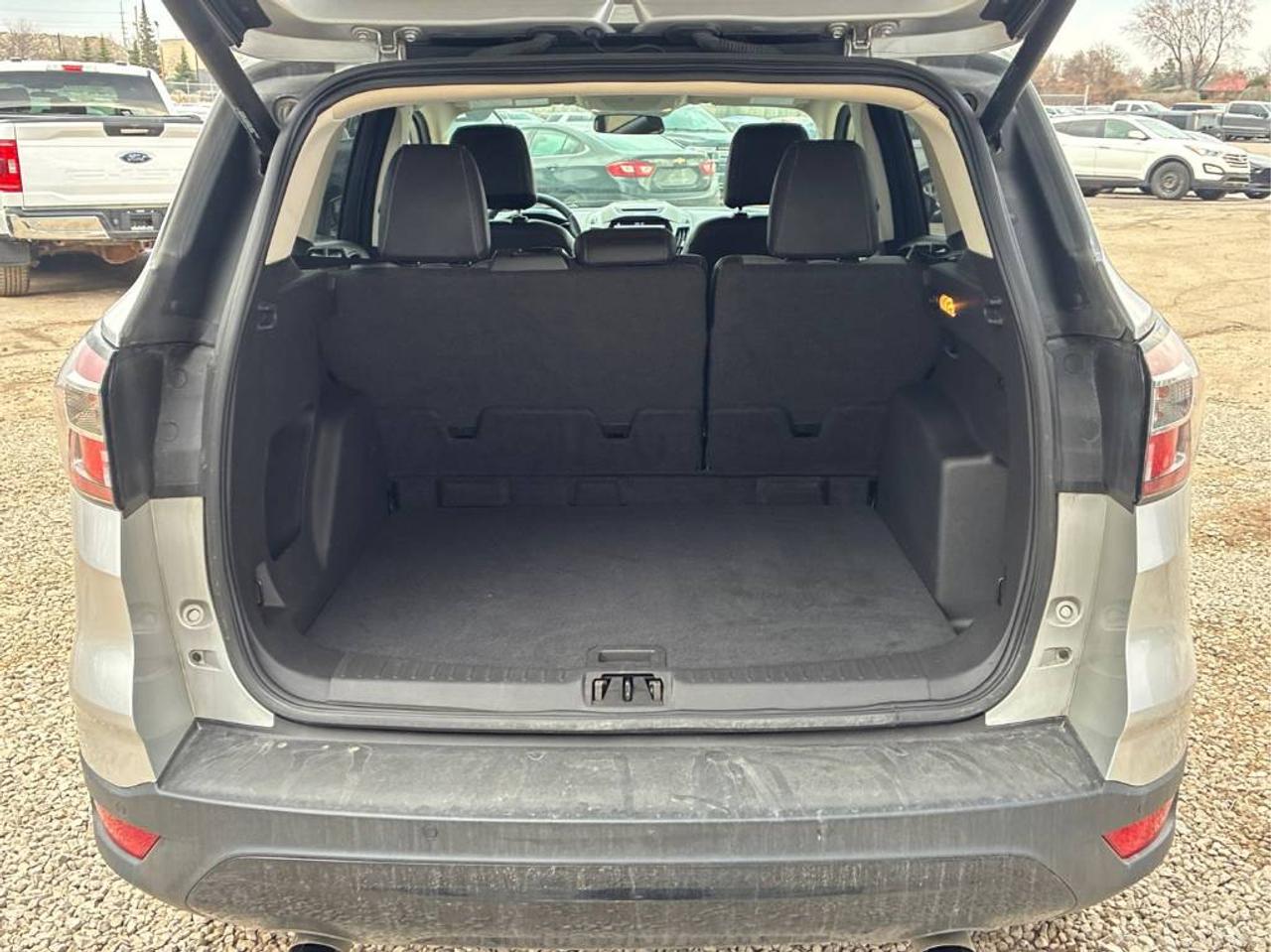 2017 Ford Escape SE - AWD, HEATED SEATS, POWER SEAT, BLACK WHEELS! Photo22