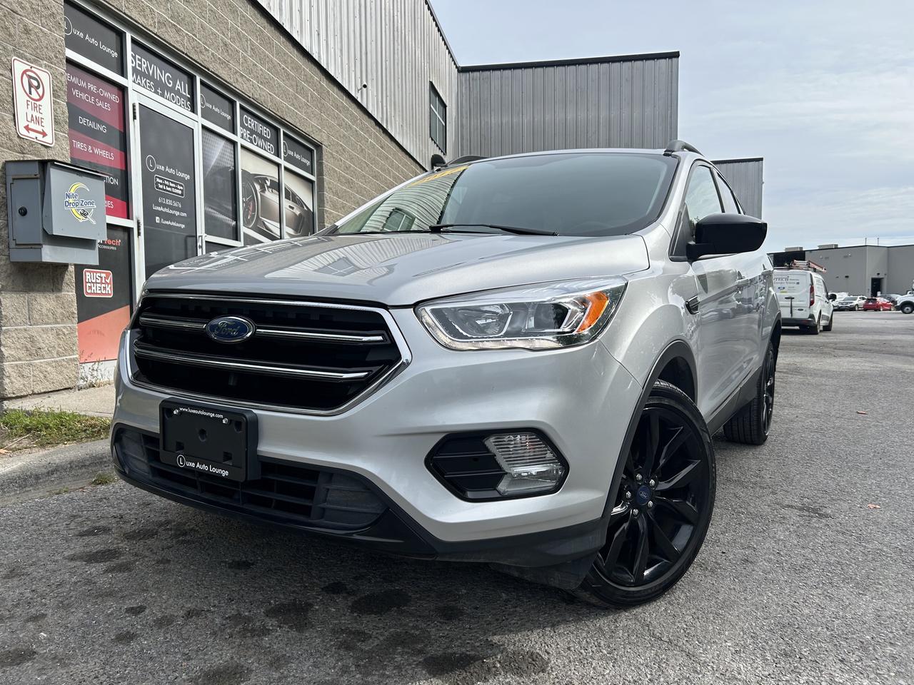 2017 Ford Escape SE - AWD, HEATED SEATS, POWER SEAT, BLACK WHEELS! Photo