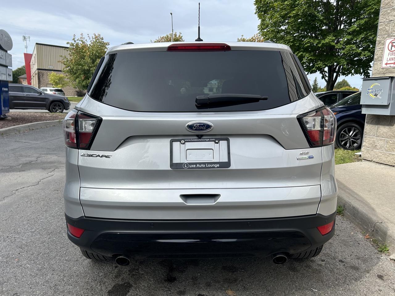 2017 Ford Escape SE - AWD, HEATED SEATS, POWER SEAT, BLACK WHEELS! Photo