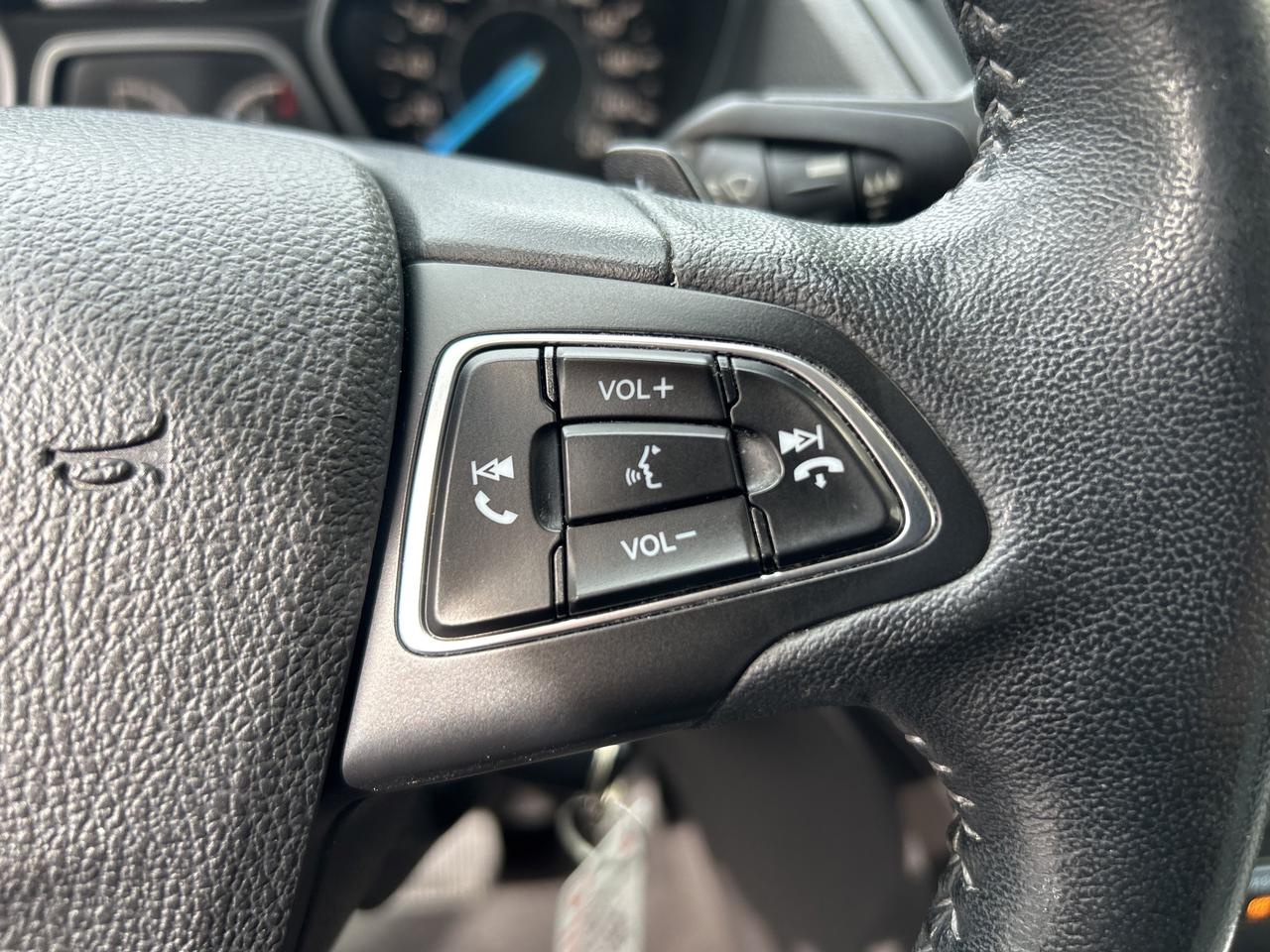 2017 Ford Escape SE - AWD, HEATED SEATS, POWER SEAT, BLACK WHEELS! - Photo #20