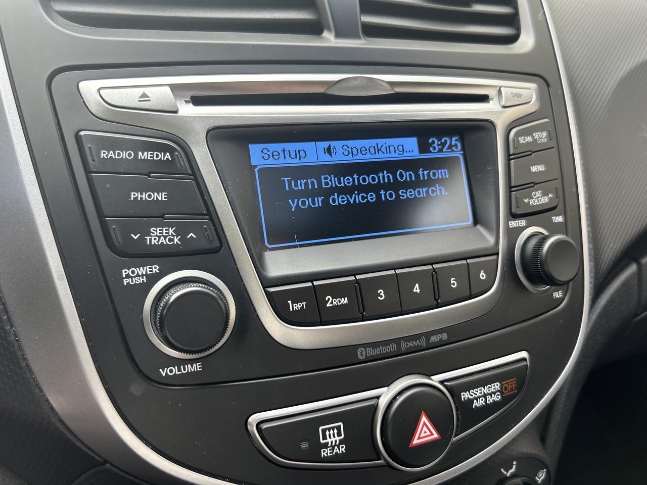 2016 Hyundai Accent SE - AUTO, SUNROOF, LOW KM, HEATED SEATS, LOADED!! - Photo #23