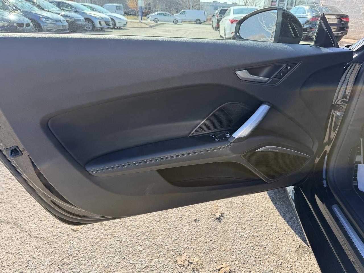 2016 Audi TT 2.0T - TECHNIK, B&O STEREO, LEATHER, HEATED SEATS! Photo