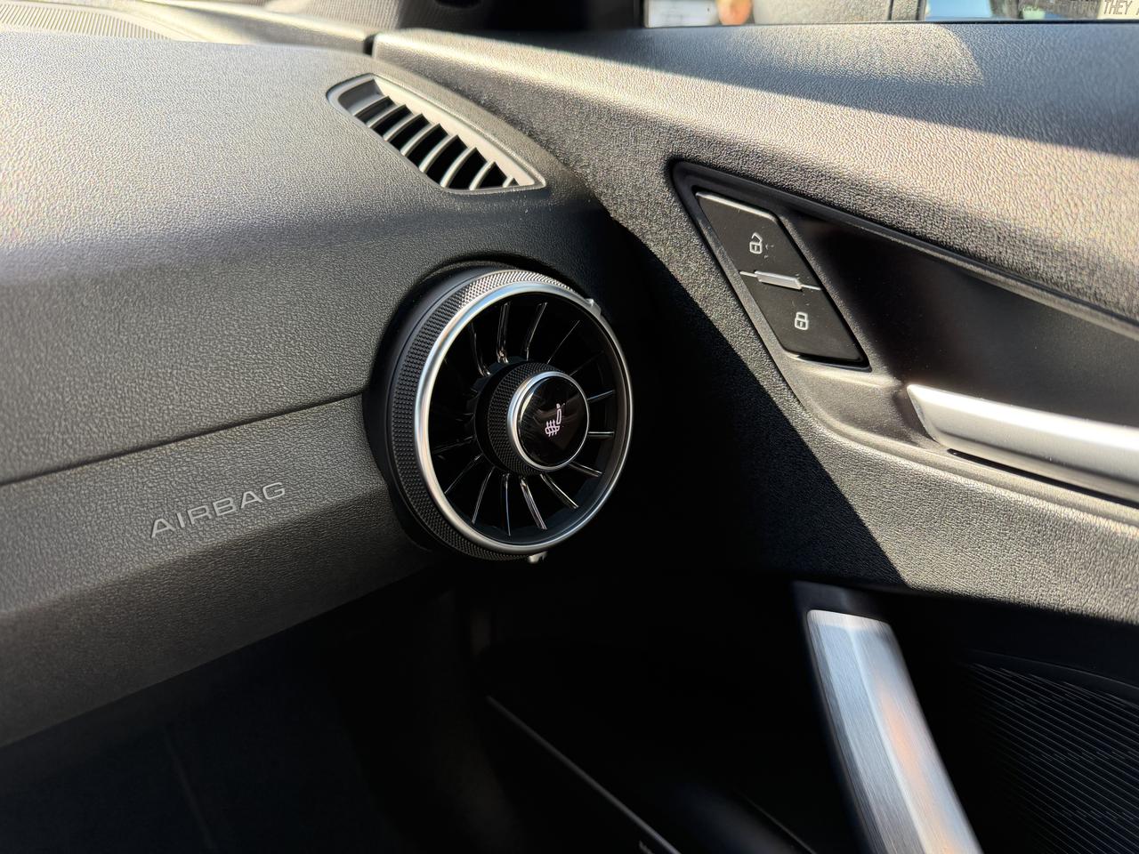 2016 Audi TT 2.0T - TECHNIK, B&O STEREO, LEATHER, HEATED SEATS! Photo