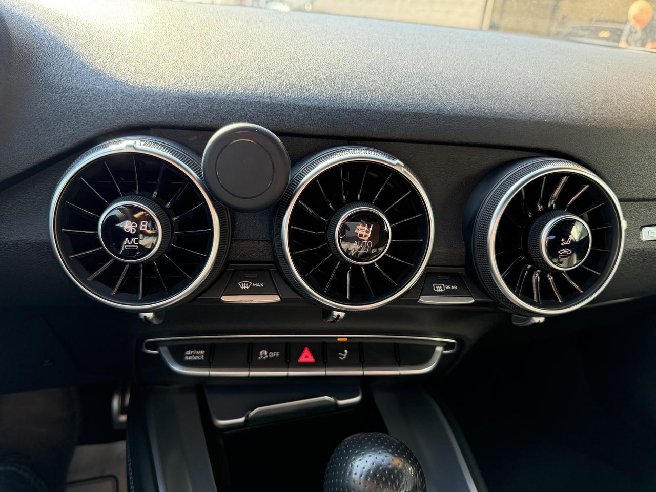 2016 Audi TT 2.0T - TECHNIK, B&O STEREO, LEATHER, HEATED SEATS! - Photo #32