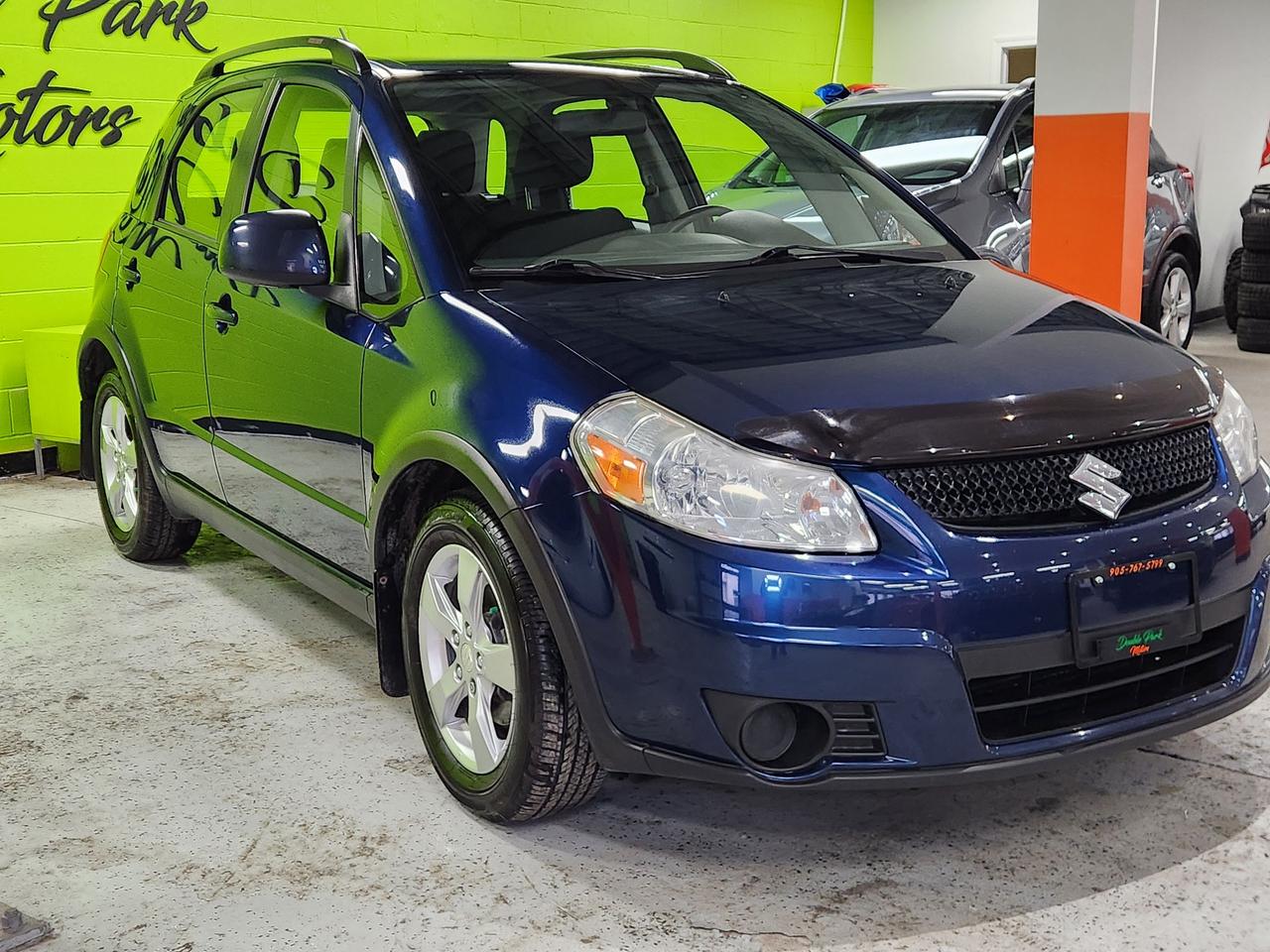2011 Suzuki SX4 JX 1 OWNER NO ACCIDENT CLEAN KEYLESS Photo4