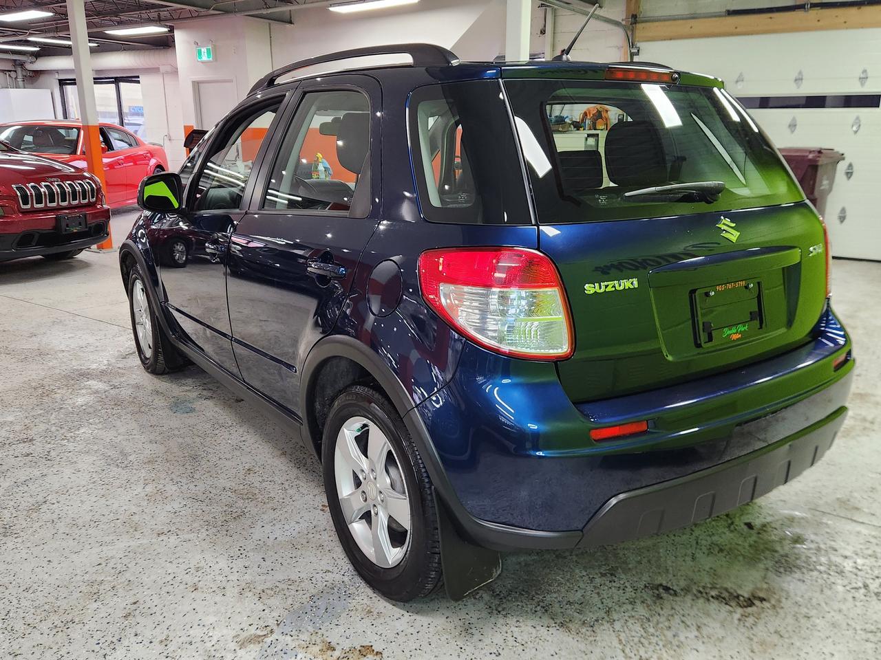 2011 Suzuki SX4 JX 1 OWNER NO ACCIDENT CLEAN KEYLESS Photo