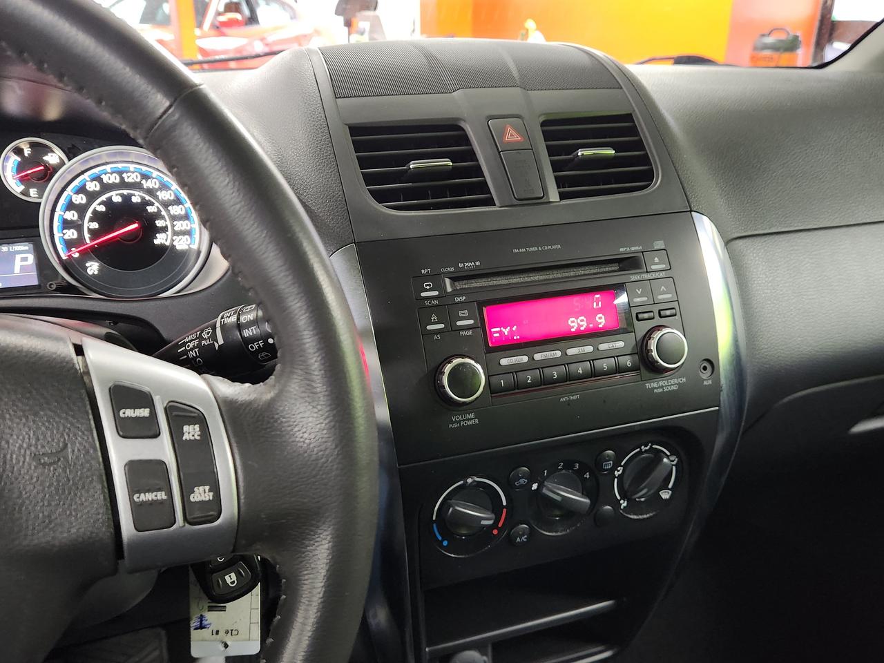 2011 Suzuki SX4 JX 1 OWNER NO ACCIDENT CLEAN KEYLESS Photo