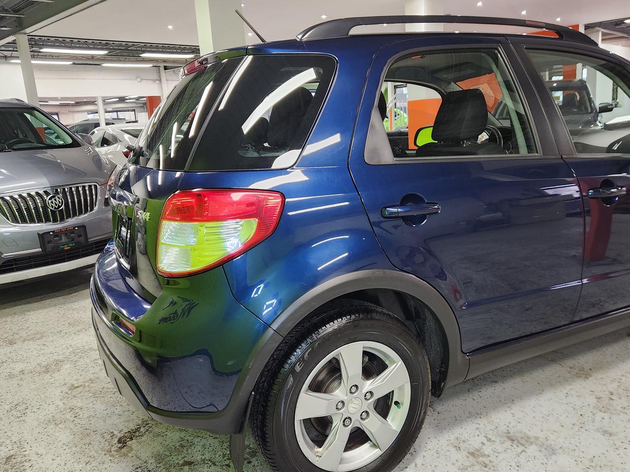 2011 Suzuki SX4 JX 1 OWNER NO ACCIDENT CLEAN KEYLESS Photo