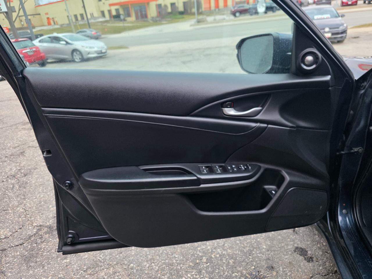 2019 Honda Insight Touring Fuel Efficient Hybrid | Accident Free | LOADED Photo