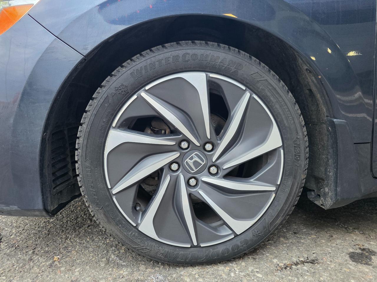 2019 Honda Insight Touring Fuel Efficient Hybrid | Accident Free | LOADED Photo