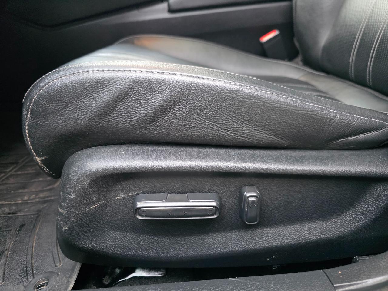 2019 Honda Insight Touring Fuel Efficient Hybrid | Accident Free | LOADED Photo