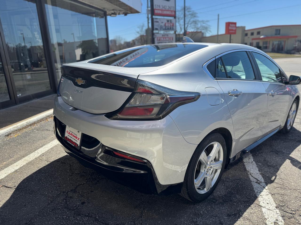 2018 Chevrolet Volt LT Plug-in Hybrid | Accident Free | Dealer Serviced Photo4