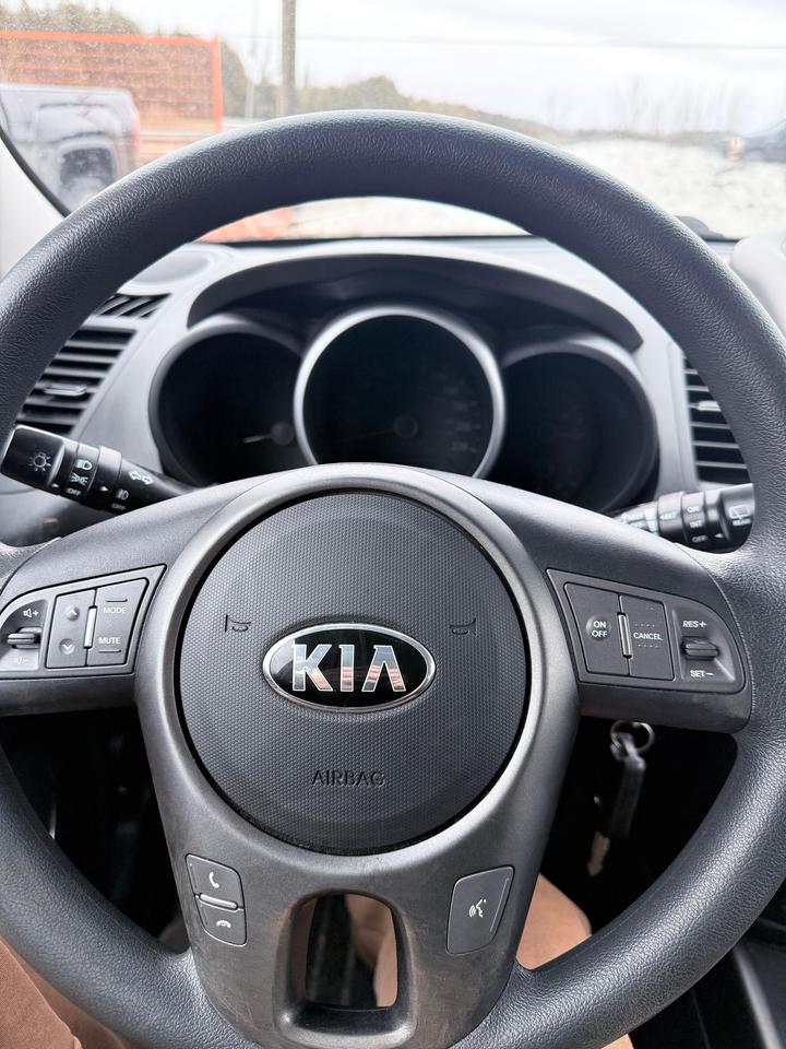 2013 Kia Soul 5dr Wgn Auto Photo