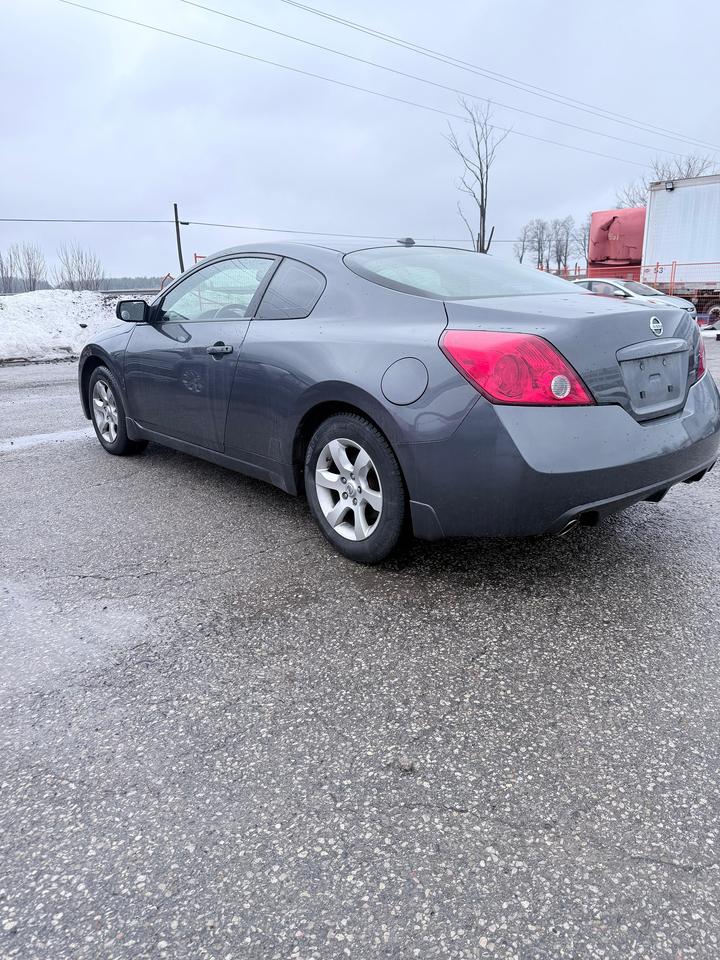 2008 Nissan Altima 2dr Cpe I4 CVT 2.5 S Photo