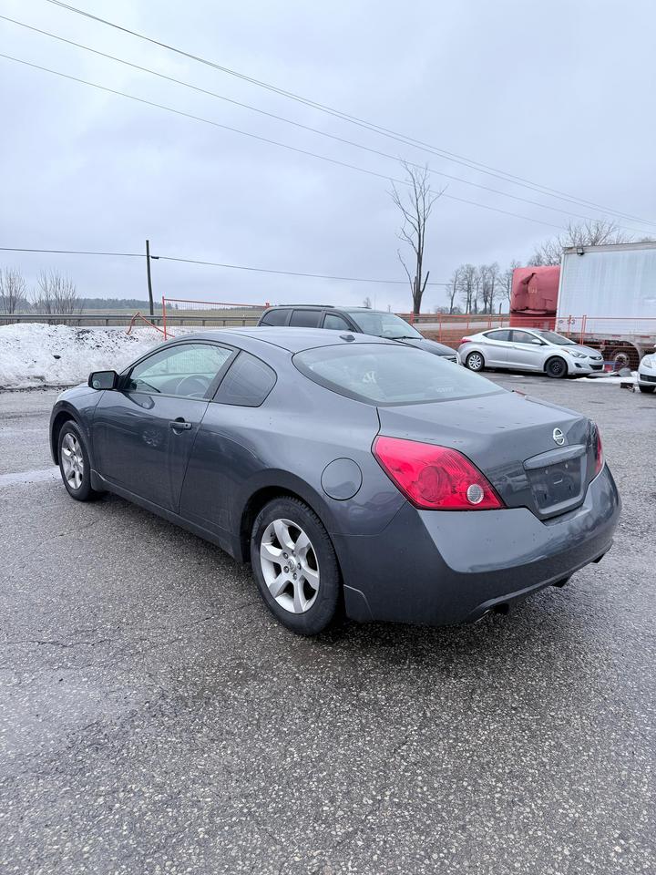 2008 Nissan Altima 2dr Cpe I4 CVT 2.5 S Photo