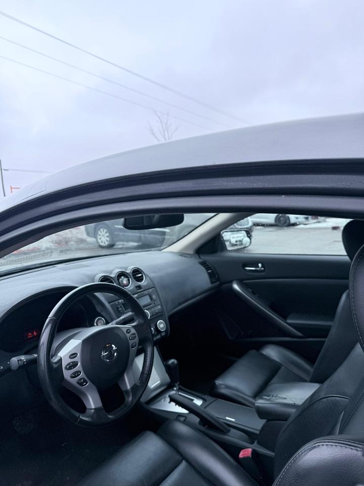 2008 Nissan Altima 2dr Cpe I4 CVT 2.5 S Photo