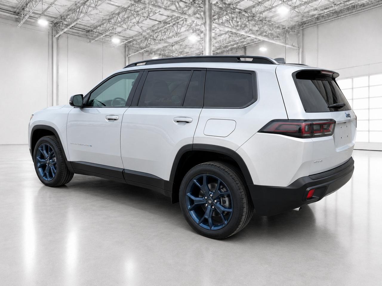 2026 Jeep Cherokee 85TH ANNIVERSARY | 1.6L Turbo Hybrid | Pano Roof Photo3