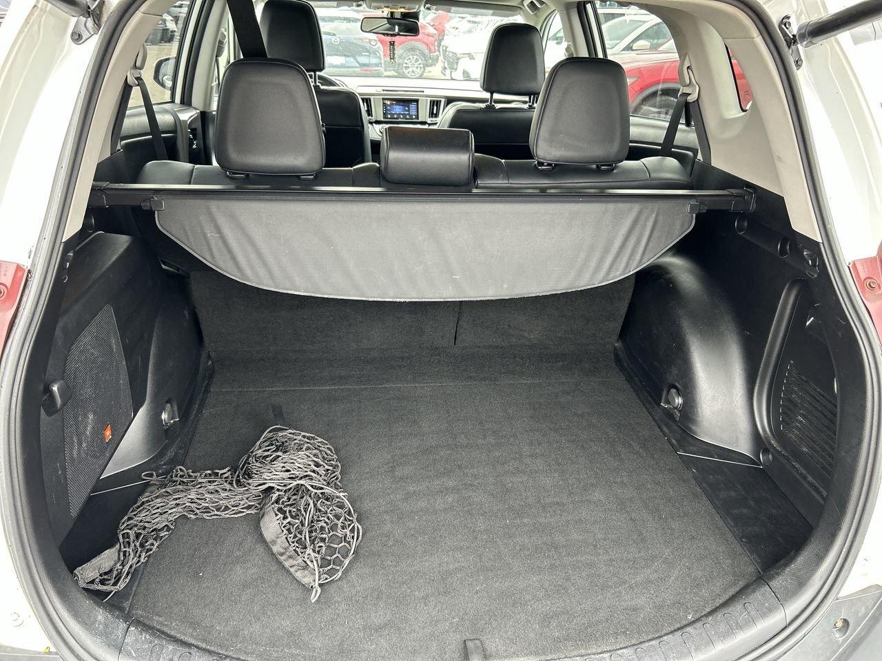 2014 Toyota RAV4 AWD Limited Clean Condition, Sunroof, Power Tailga Photo
