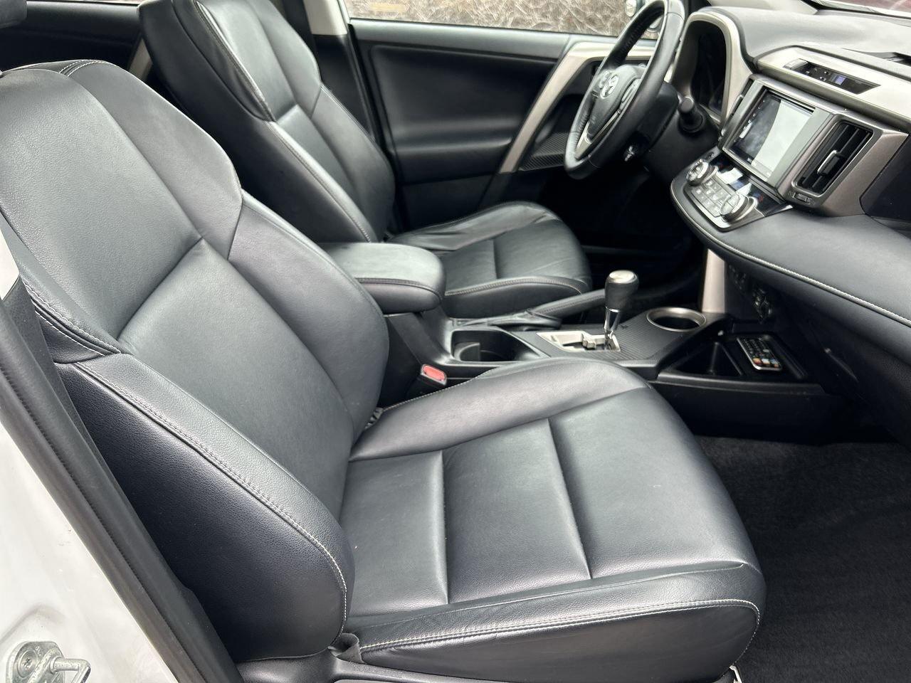 2014 Toyota RAV4 AWD Limited Clean Condition, Sunroof, Power Tailga Photo