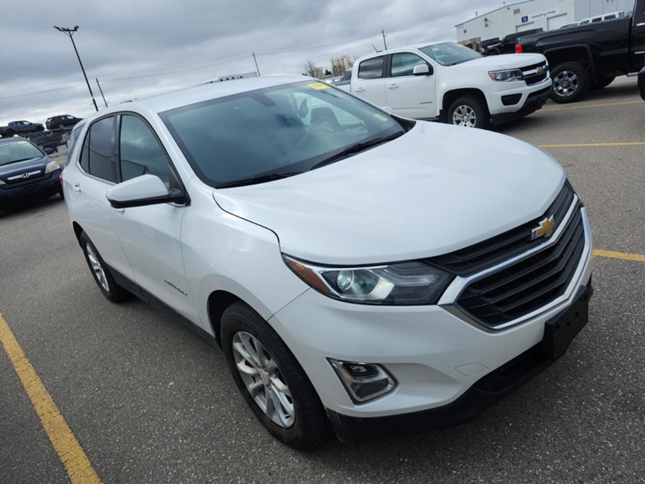 2019 Chevrolet Equinox LT  LT, CARPLAY, LOW KM, CLEAN CARFAX Photo2