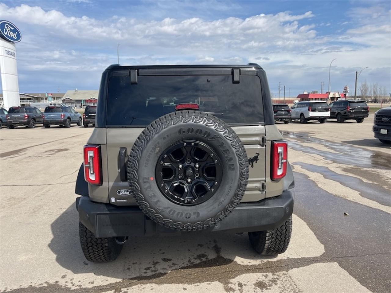 2026 Ford Bronco Outer Banks  - Premium Audio Photo5