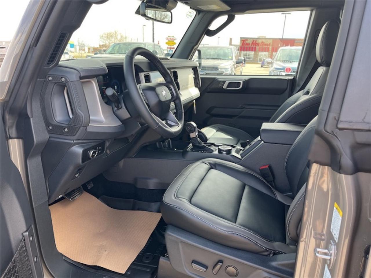2026 Ford Bronco Outer Banks  - Premium Audio Photo5