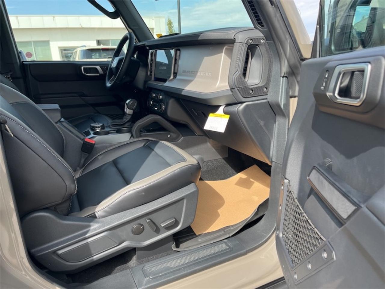 2026 Ford Bronco Outer Banks  - Premium Audio Photo5