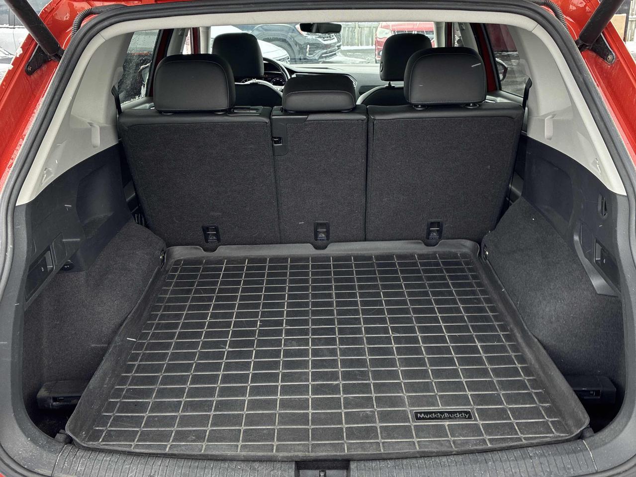 2018 Volkswagen Tiguan Highline - LEATHER, SUNROOF, NAV, FENDER STEREO!! Photo