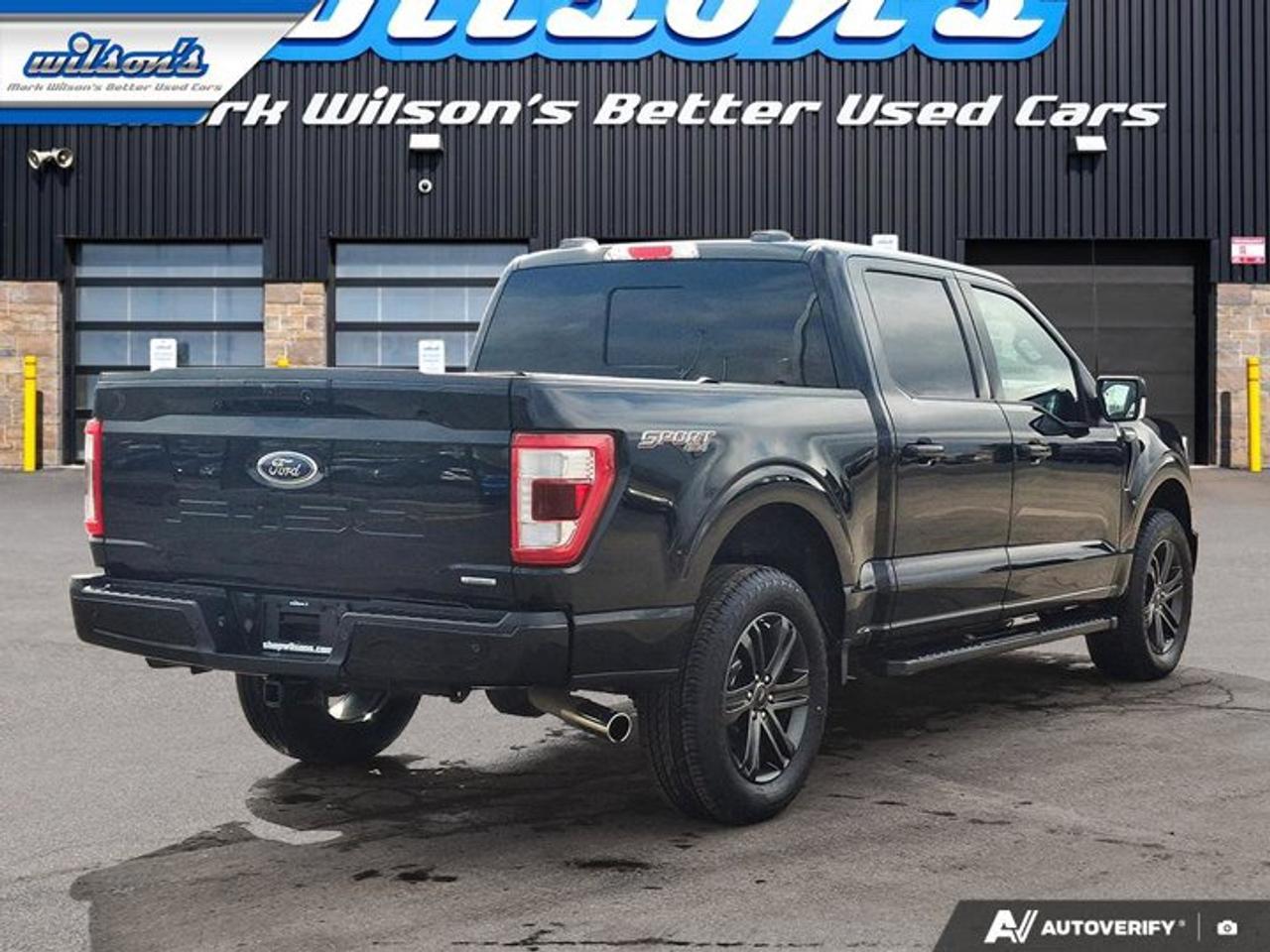 2022 Ford F-150 LARIAT Crew 4X4 | 502A | Sport Pkg | Leather | Pano Sunroof | Cooled + Heated Seats | and More ! Photo