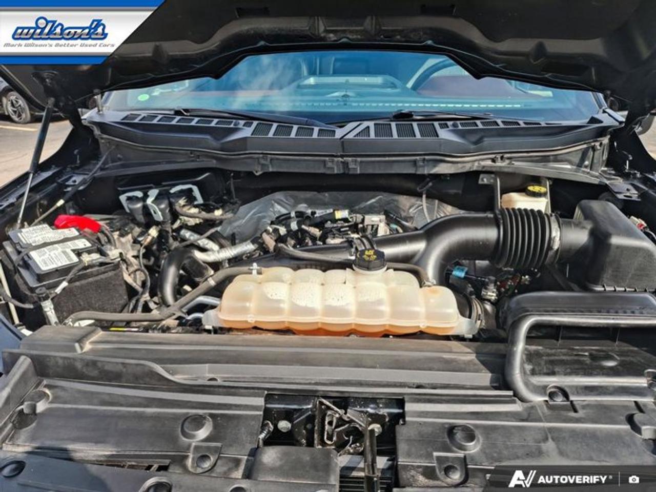 2022 Ford F-150 LARIAT Crew 4X4 | 502A | Sport Pkg | Leather | Pano Sunroof | Cooled + Heated Seats | and More ! Photo