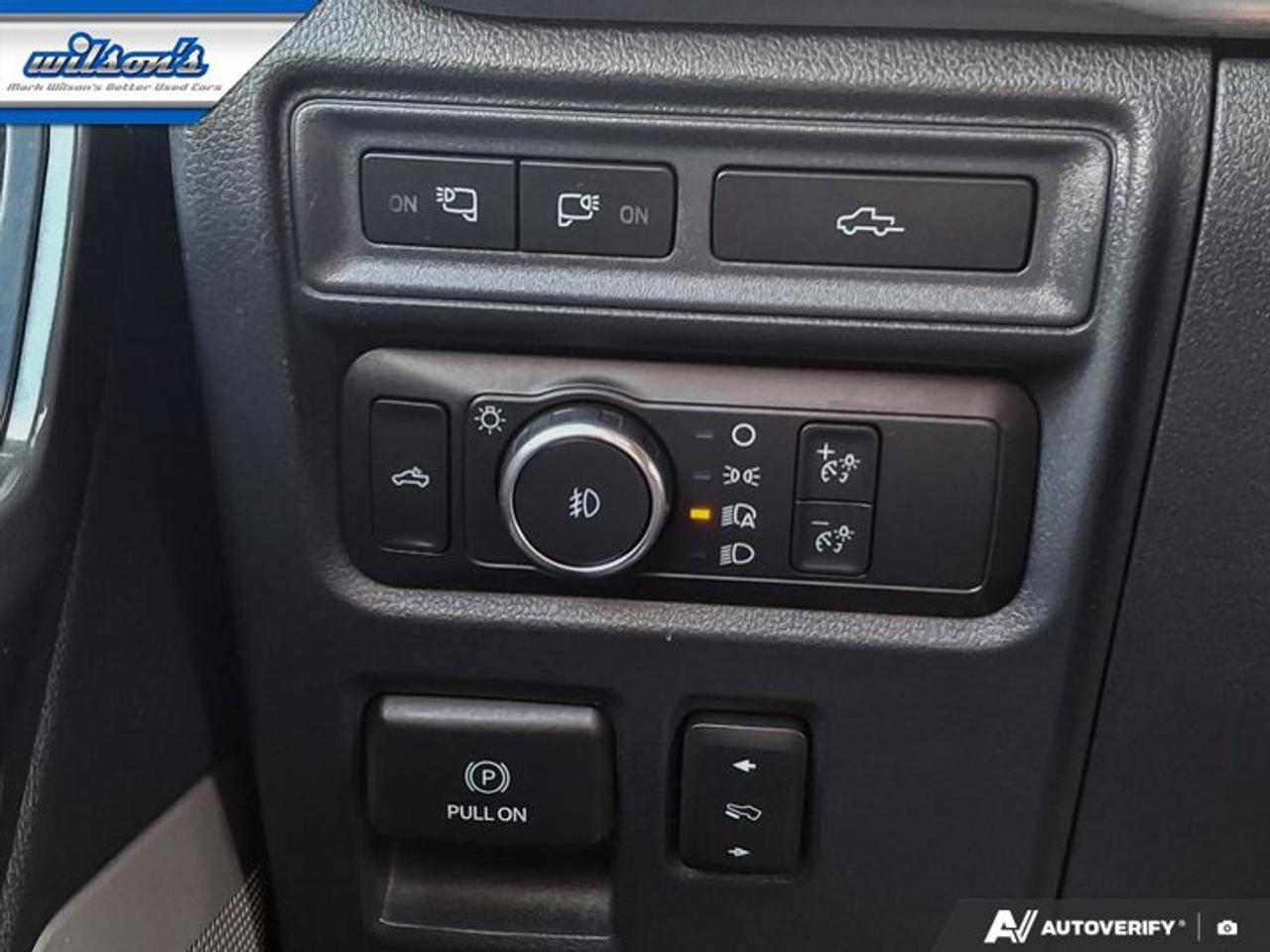 2022 Ford F-150 LARIAT Crew 4X4 | 502A | Sport Pkg | Leather | Pano Sunroof | Cooled + Heated Seats | and More ! Photo