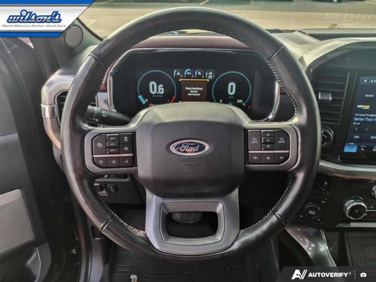 2022 Ford F-150 LARIAT Crew 4X4 | 502A | Sport Pkg | Leather | Pano Sunroof | Cooled + Heated Seats | and More ! Photo