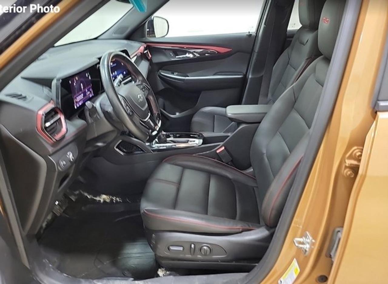 2024 Chevrolet TrailBlazer RS AWD | Pano Roof | Heated Seats | Power Liftgate | Wireless CarPlay | Rear Cam | Blind Spot & More Photo2