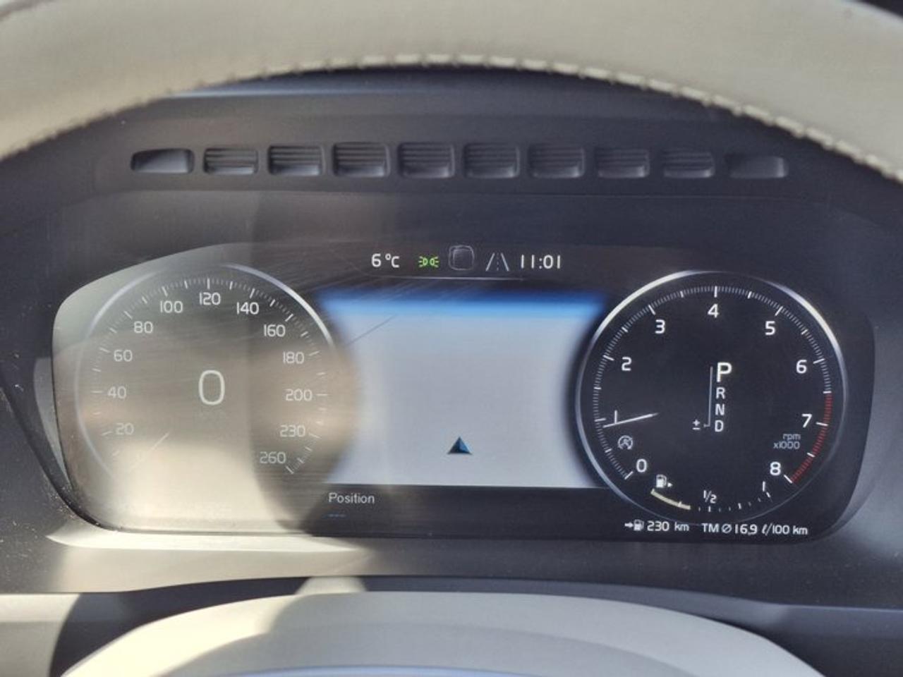 2019 Volvo XC90 Inscription AWD | Leather | Heated Seats + Steering | 7 Passenger | Panoramic Sunroof | and More ! Photo2