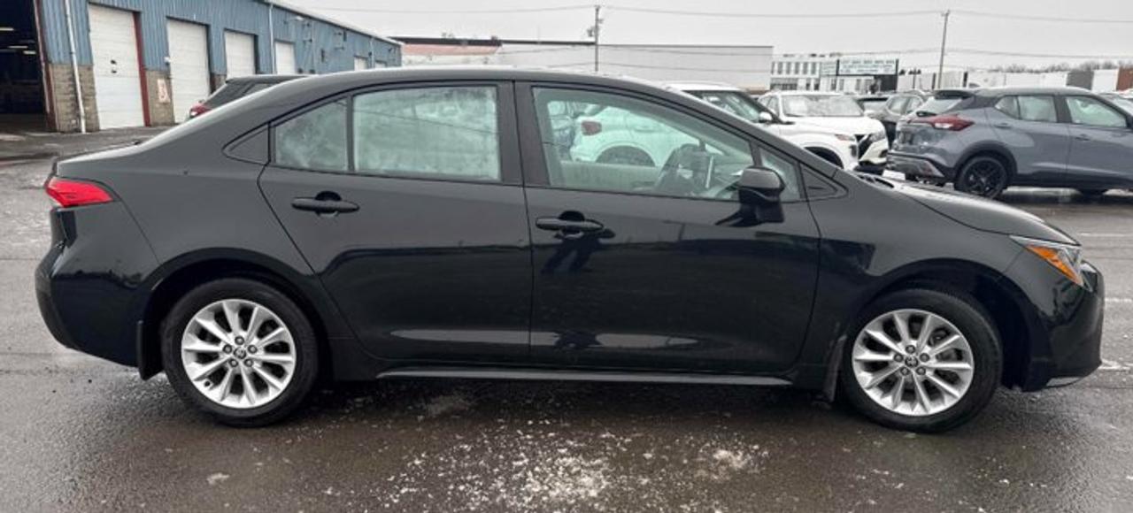 2021 Toyota Corolla LE | Sunroof | Radar Cruise | Heated Seats | CarPlay + Android | Rear Camera | and More ! Photo