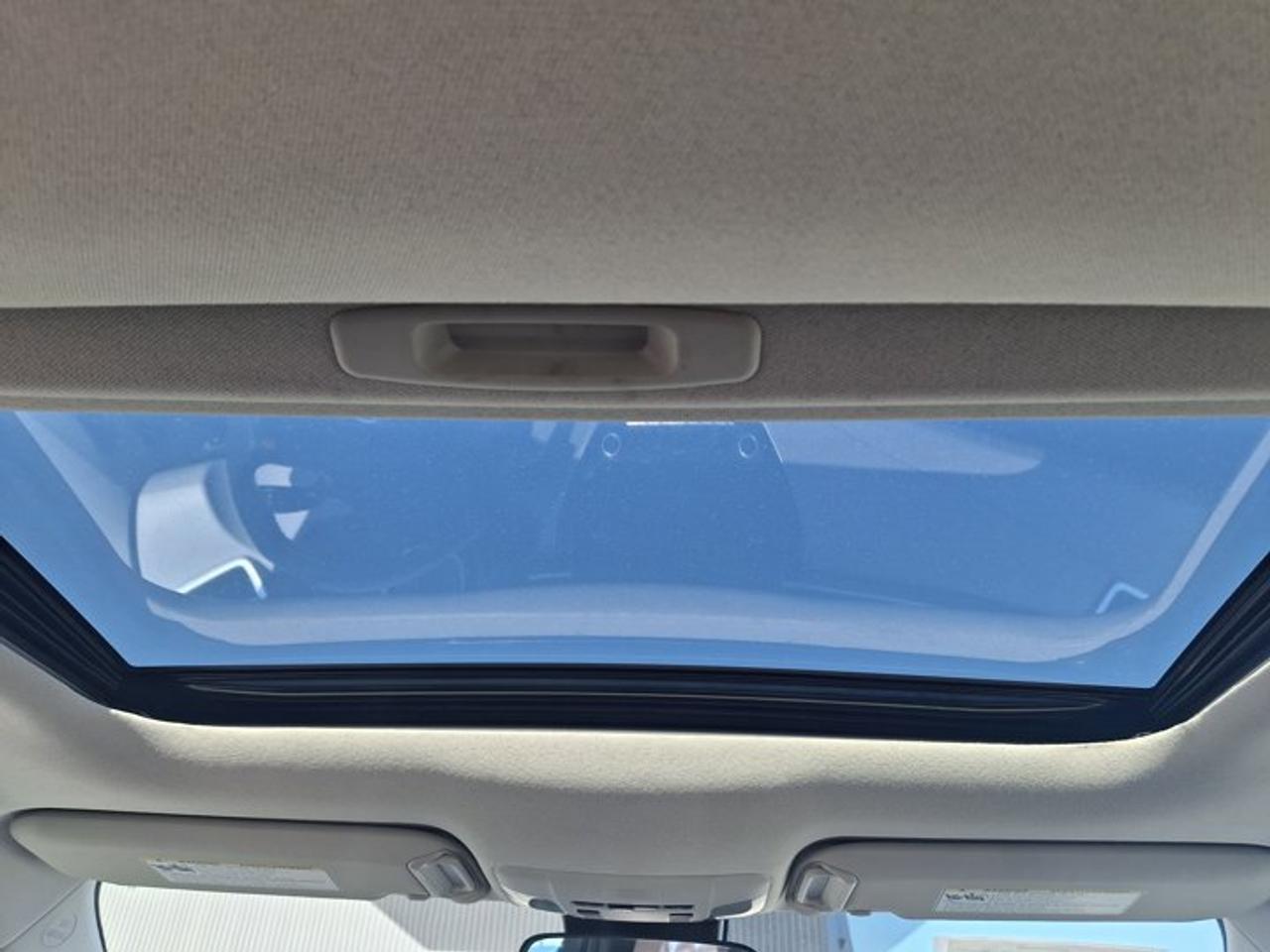 2021 Toyota Corolla LE | Sunroof | Radar Cruise | Heated Seats | CarPlay + Android | Rear Camera | and More ! Photo