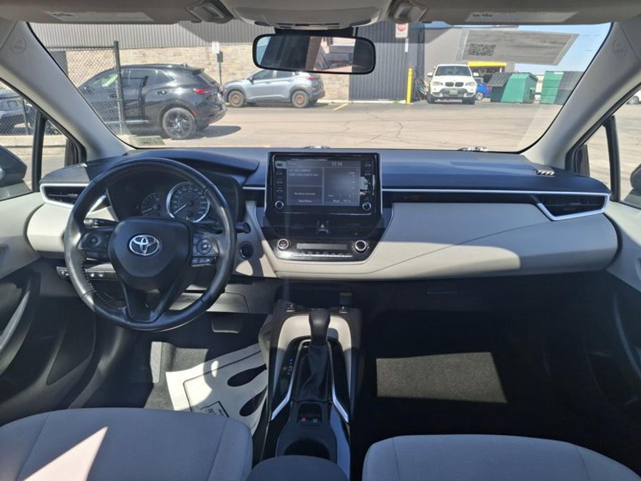 2021 Toyota Corolla LE | Sunroof | Radar Cruise | Heated Seats | CarPlay + Android | Rear Camera | and More ! Photo