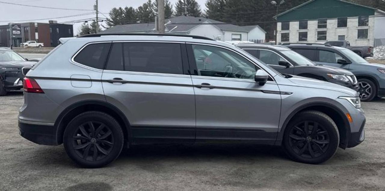 2024 Volkswagen Tiguan Comfortline AWD | Sunroof | Leatherette | Adaptive Cruise | Heated Wheel + Seats | Rear Cam & More ! Photo3