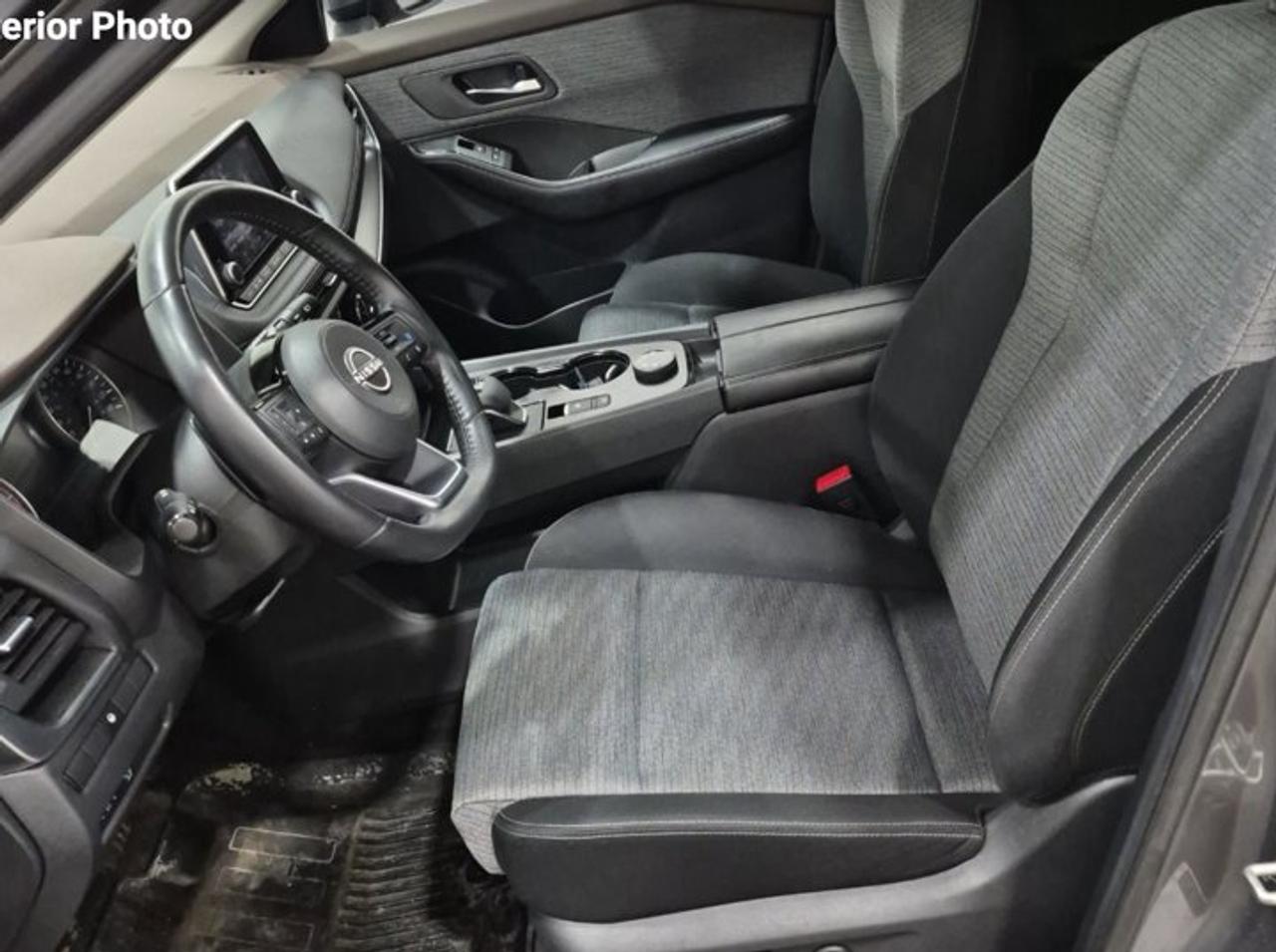 2023 Nissan Rogue SV AWD | Sunroof | 360 Camera | Heated Wheel + Seats | CarPlay + Android | Power Seat | and More ! Photo