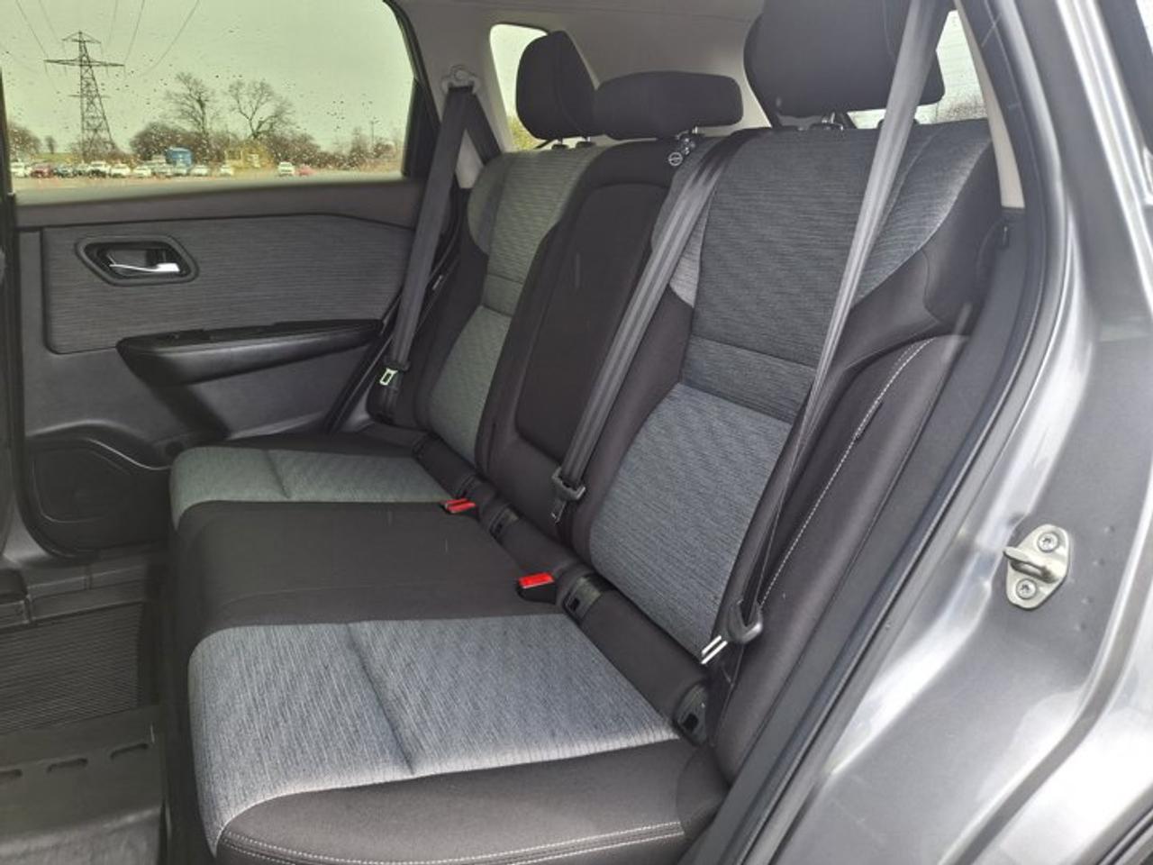 2023 Nissan Rogue SV AWD | Sunroof | 360 Camera | Heated Wheel + Seats | CarPlay + Android | Power Seat | and More ! Photo