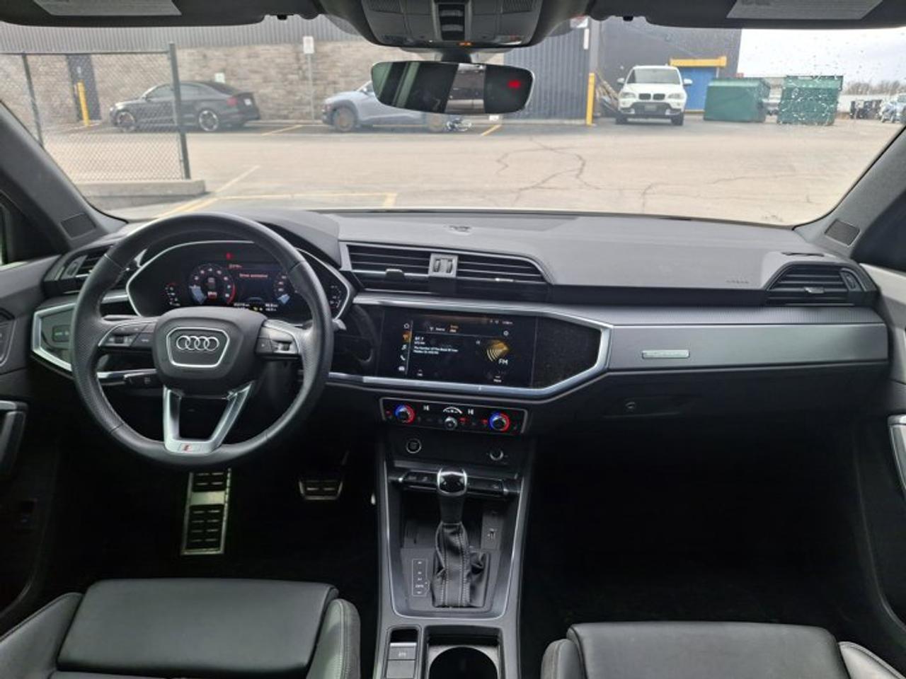 2021 Audi Q3 Progressiv AWD | Leather | Sunroof | Heated Power Seats | Carplay + Android Auto | and More ! Photo4