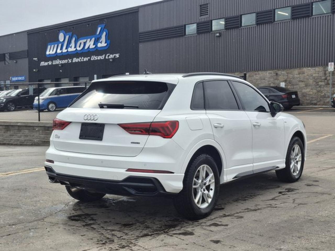 2021 Audi Q3 Progressiv AWD | Leather | Sunroof | Heated Power Seats | Carplay + Android Auto | and More ! Photo