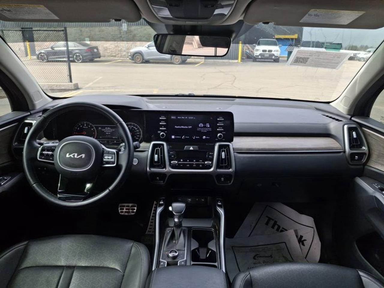 2022 Kia Sorento X-Line AWD | Leather | Captain's Chairs | Remote Start | Heated Seats + Steering | and More ! Photo