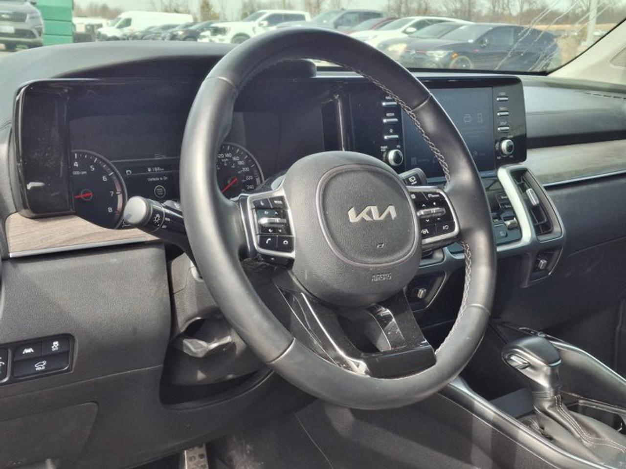 2022 Kia Sorento X-Line AWD | Leather | Captain's Chairs | Remote Start | Heated Seats + Steering | and More ! Photo1