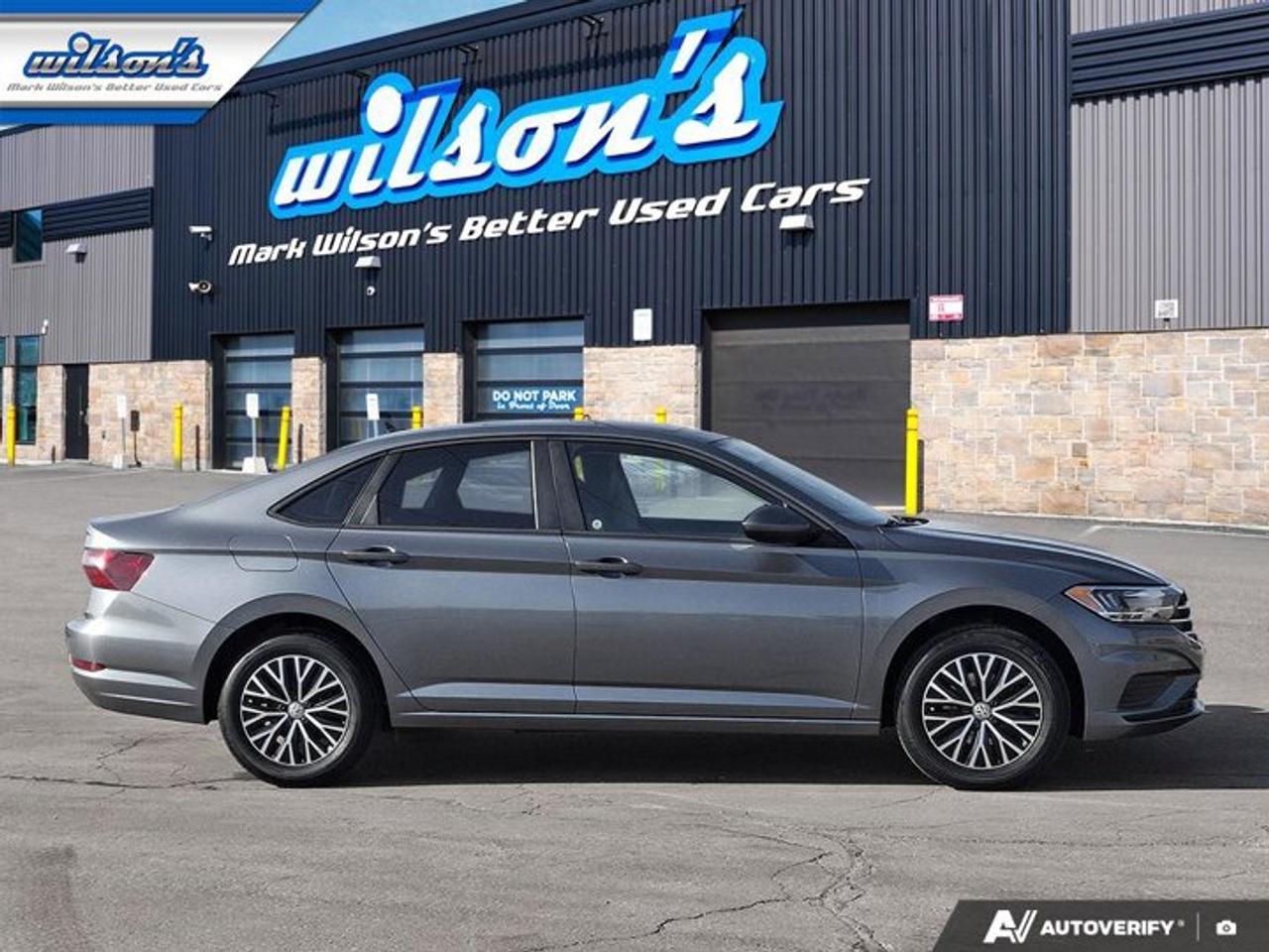 2020 Volkswagen Jetta Highline | Leather | Sunroof | Heated Seats | CarPlay + Android | Rear Camera | and More ! Photo