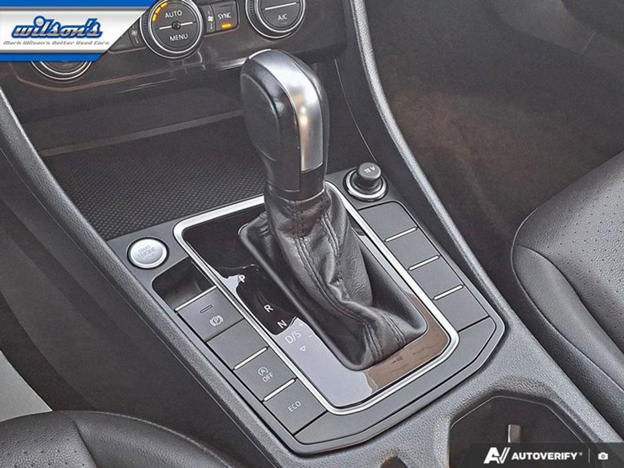 2020 Volkswagen Jetta Highline | Leather | Sunroof | Heated Seats | CarPlay + Android | Rear Camera | and More ! Photo