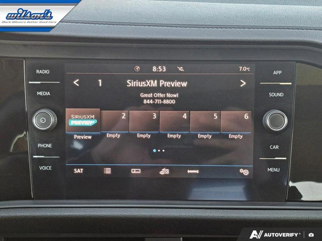 2020 Volkswagen Jetta Highline | Leather | Sunroof | Heated Seats | CarPlay + Android | Rear Camera | and More ! Photo
