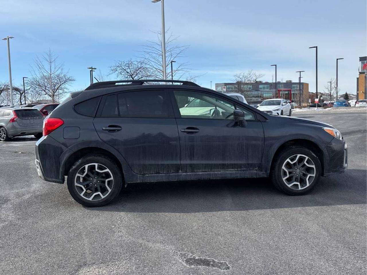 2016 Subaru Crosstrek 2.0i Touring Pkg, AUTO, HEATED SEATS, BACK-UP CAM! Photo