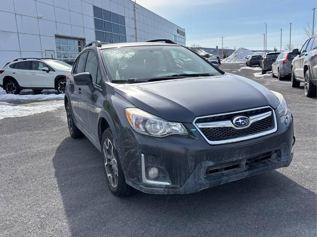 2016 Subaru Crosstrek 2.0i Touring Pkg, AUTO, HEATED SEATS, BACK-UP CAM! Photo